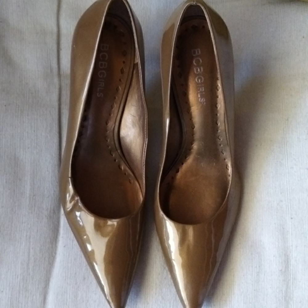 Shoes - Picture 2 of 4